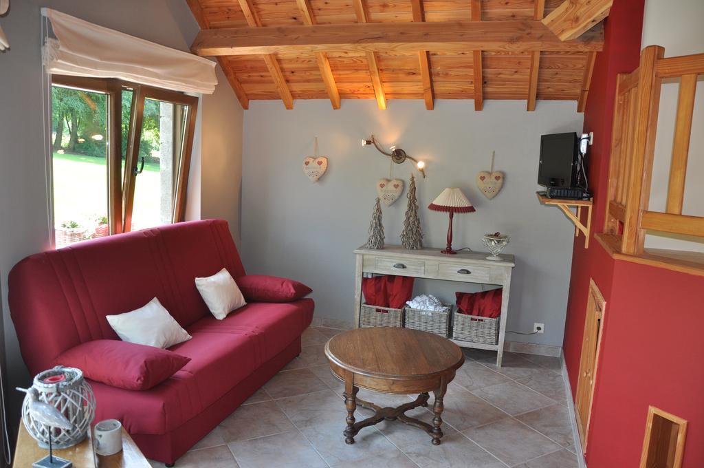 Gite Du Vieux Pommier Herbeumont Zimmer foto
